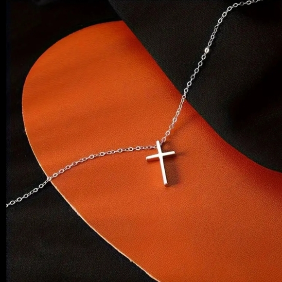 Silver Cross Pendant Necklace - Picture 1 of 3